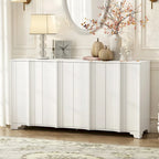 Buffet 4 portes avec accents linéaires et pieds géométriques