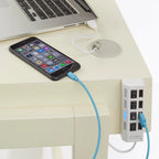 Bureau moderniste rectangulaire avec technologie intégrée