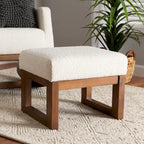 Repose-pieds ottoman en bois finition noyer et tissu bouclé blanc cassé, style Mid-Century Modern