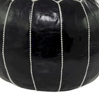 Pouf marocain en cuir floral avec surpiqûres blanches - Noir ou marron clair